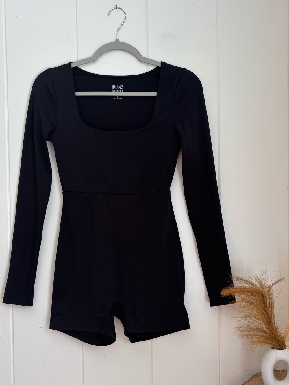 PacSun Black Long Sleeve Square-Neck Romper Athletic Material
